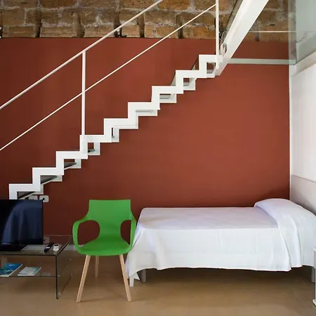 Bed and breakfast 19 *